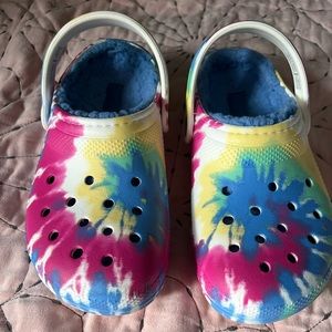 Girls fuzzy Crocs